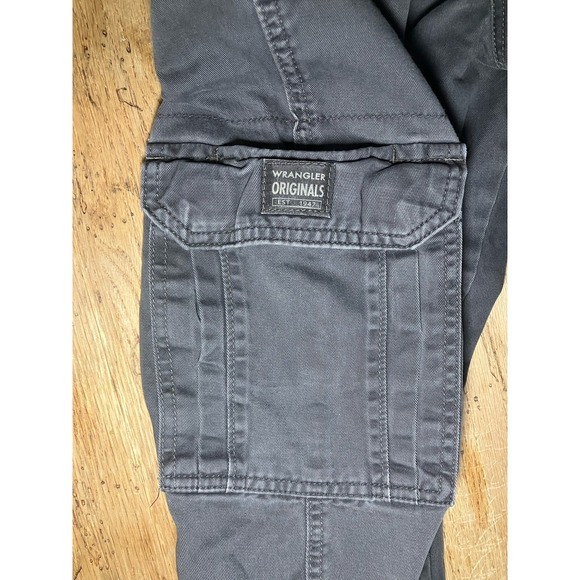 Wrangler Gray Cargo Pants with Durable Design - Picture 4 of 5